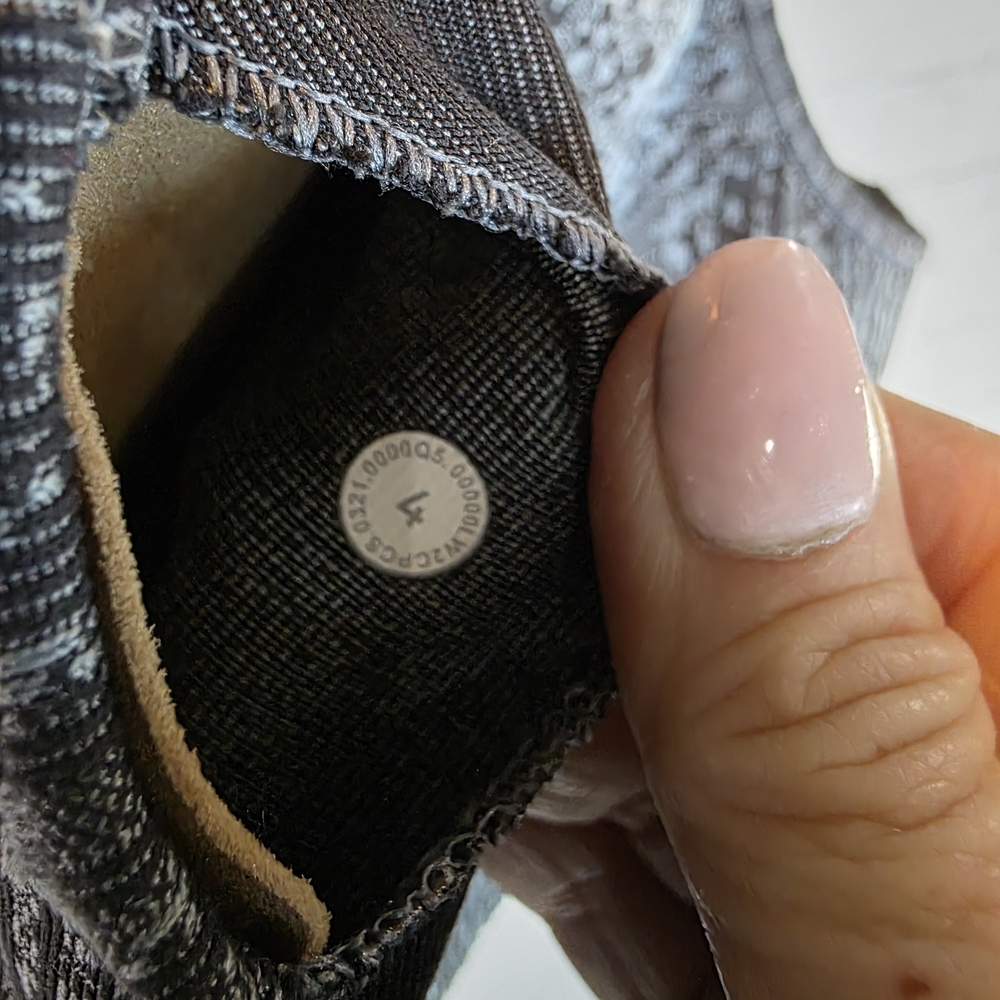 Lululemon Ebb to Train Bra Medium Support, C/D Cup - Pattern Mixing Black / Rhin - Picture 3 of 5